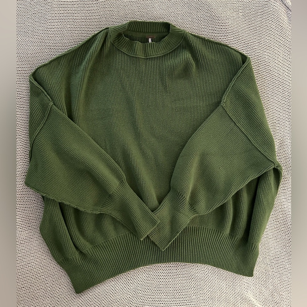 Free People Easy Street Tunic Oversized Sweater– Kelly Green – Small